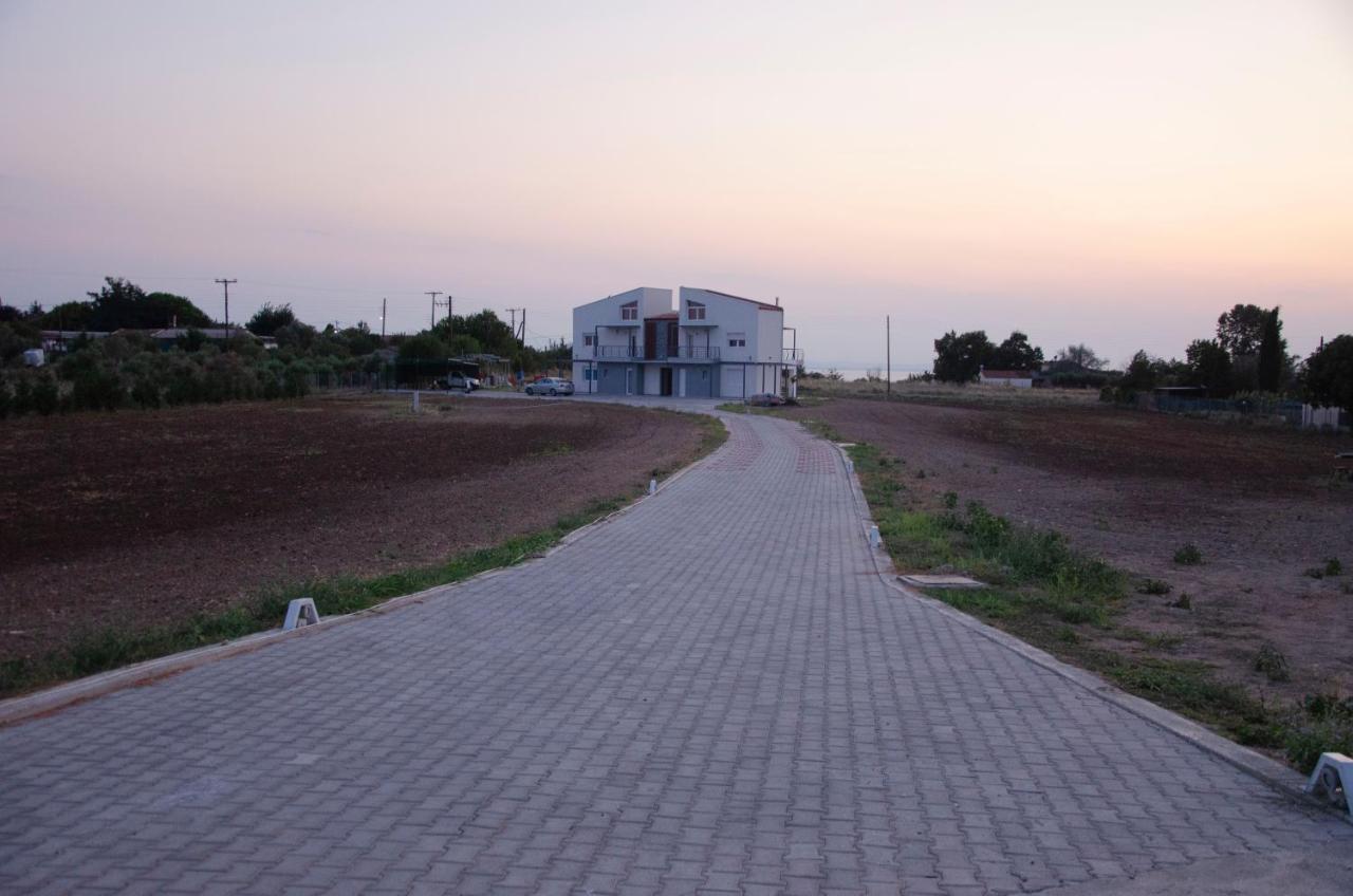 Garden'S Sunset Αvra Apartment Nea Michaniona Bagian luar foto